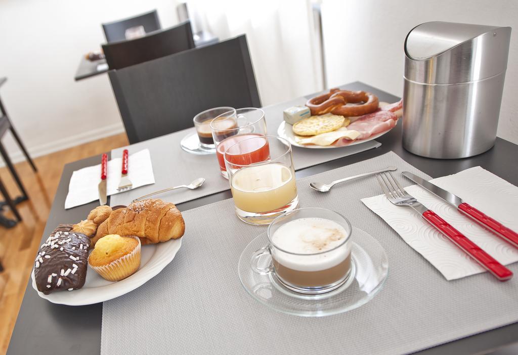 Pensión Maison 3*